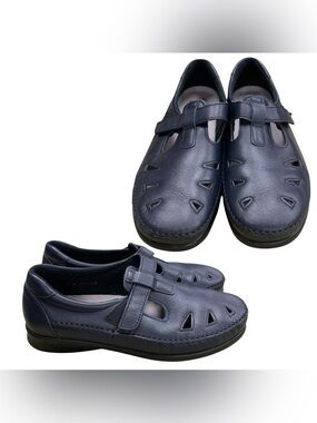 SAS Navy Leather Slip-On Loafers with Cutouts S9